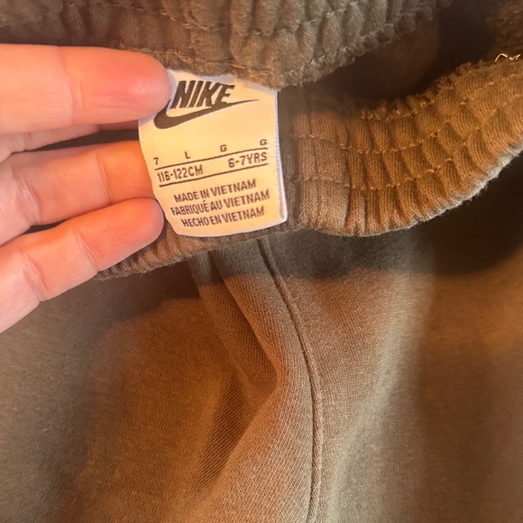 Nike Kids Joggers - Picture 2 of 3